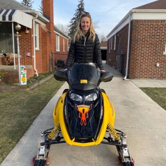 Meet your Posher, Kat - Picture 1 of 1